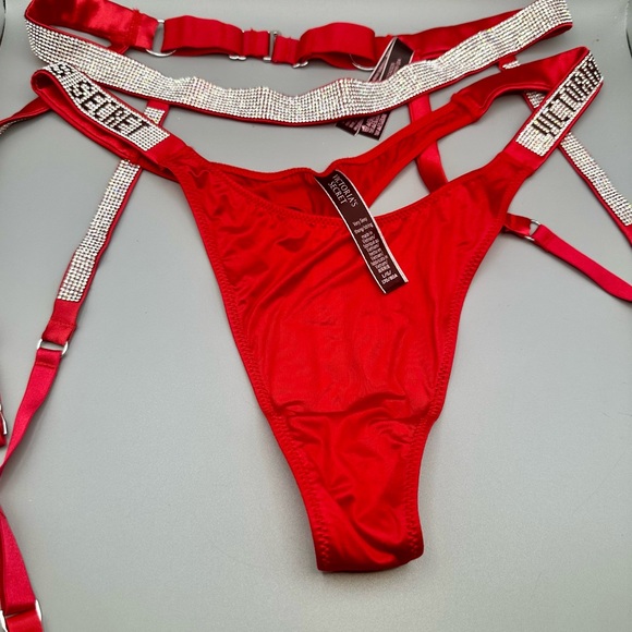 Very Sexy Red Satin Victoria Secret Red Garter Belt Set with Thong - Picture 3 of 4